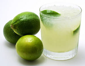 drink caipirinha